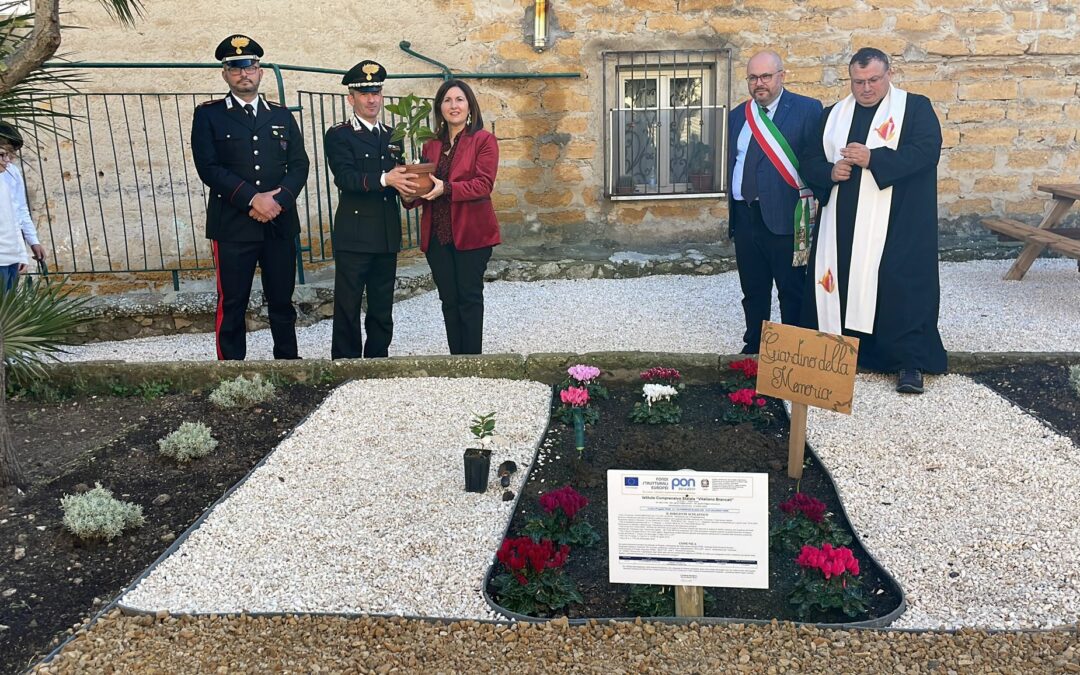 Inaugurato il Giardino della Memoria con la Gemma della Legalità